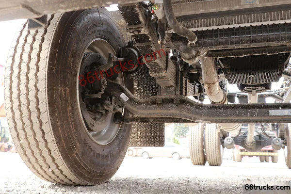 Dongfeng Changxing D3V 220 hp 4X2(6 wheels) 6.8m Flatbed Cargo Truck (China VI) Chassis (2) | 86Trucks