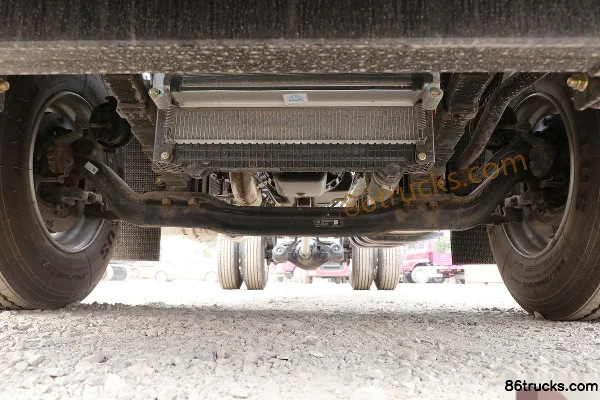 Dongfeng Changxing D3 220 hp 4X2(6 wheels) 5.4m Van Truck (China VI) Chassis (1) | 86Trucks