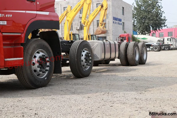 Dongfeng Changxing D7V 400 hp 8X4(12 wheels) 9.4m Wing Opening Van Cargo Truck (Flat Top)(China VI) Chassis (2) | 86Trucks