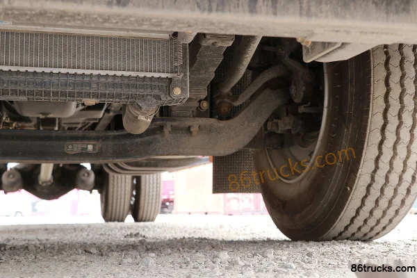 Dongfeng Changxing D1 160 hp 4X2(6 wheels) 4.16m Cargo Box Chassis (3800mm wheelbase) (3) | 86Trucks
