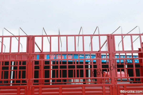 Dongfeng Changxing D1 160 hp 4X2(6 wheels) 4.16m Cargo Box Chassis (3800mm wheelbase) Body (3) | 86Trucks