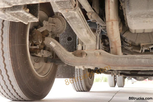 Dongfeng Changxing D3 260hp 6X2(8 wheels) 5.8m grain van cargo truck (China VI) Chassis (2) | 86Trucks
