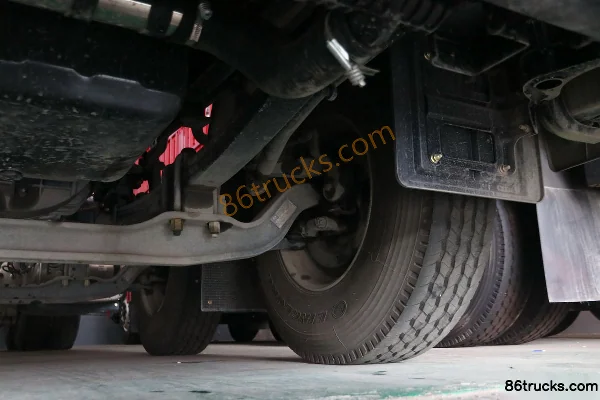 SANY Group Yinsong Edition 480hp 8X4(12 wheels) 9.5m Stake Cargo Truck Chassis (3) | 86Trucks