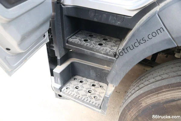 Foton Auman R Series 290 ch 6X2(8 roues) 8,6 m camion porteur fourgon (China VI) Cabine (2) | 86Trucks