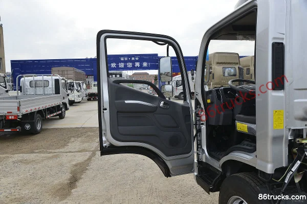 Foton Aumark Speed 156hp 4X2(6 wheels) 4.17m Single Row Stake Truck (China VI) Cab (1) | 86Trucks