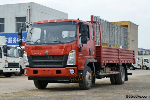 Sinotruk HOWO Hanjiang 170 hp 4X2(6 wheels) 4.85m semi-row flatbed cargo truck (8-speed) Exterior (3) | 86Trucks