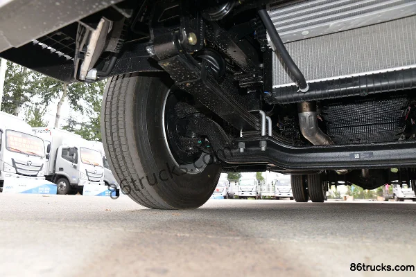 Foton Auman S3 Series Efficient Express Edition 156hp 4X2(6 wheels) 5.15m single-row with half cab flatbed light truck (China VI) Chassis (2