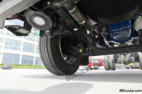 SHACMAN Delong L3000 Flagship Edition 220hp 4X2(6 wheels) 6.8m flatbed cargo truck (China VI) Chassis (2) | 86Trucks