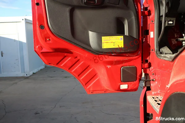 Dongfeng Commercial Vehicle Tianlong VL tracteur routier 360 ch 4X2(6 roues) (toit plat) (rapport 3.64) Cabine (3) | 86Trucks