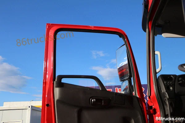 Dongfeng Commercial Vehicle Tianlong VL tracteur routier 360 ch 4X2(6 roues) (toit plat) (rapport 3.64) Cabine (1) | 86Trucks