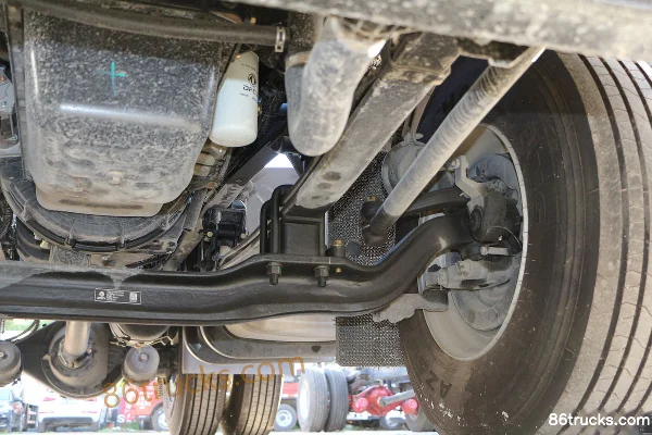 Dongfeng Commercial Vehicle Tianlong VL tracteur routier 360 ch 4X2(6 roues) (toit plat) (rapport 3.64) Châssis (3) | 86Trucks