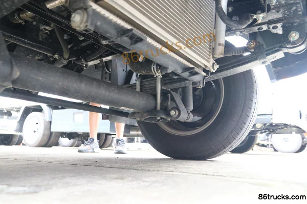 Ouling Fengrui F3 1.6L 122hp 4X2(6 wheels) Gasoline 3.4m Single Row Stake Mini Truck (China VI) Chassis (3) | 86Trucks