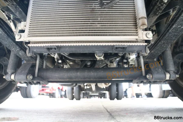 Ouling Fengrui F3 1.6L 122hp 4X2(6 wheels) Gasoline 3.4m Single Row Stake Mini Truck (China VI) Chassis (1) | 86Trucks