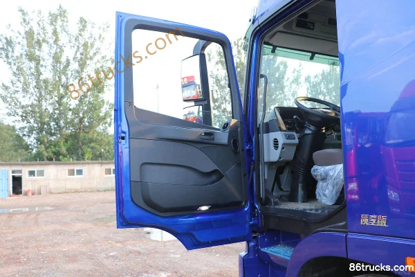Foton AumanGTL 6 Series Heavy Truck Plain Heavy Load Type 400hp 8X4(12 wheels) 9.53m Stake Cargo Truck Cab (2) | 86Trucks