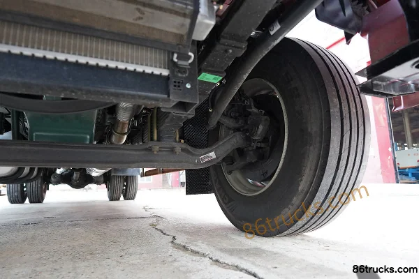 FAW Jiefang J6L camion moyen édition premium 260 ch 4X2(6 roues) camion porteur à ridelles 6,75 m (China VI) Châssis (3) | 86Trucks