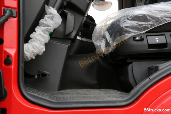 SAIC Hongyan Jiehu H6 Northern Edition 450 ch 6X4(10 roues) tracteur routier Cabine (3) | 86Trucks
