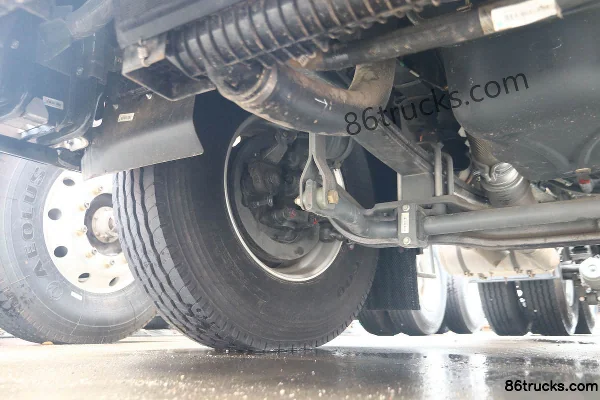 Sinotruk Steyr D7M 440 ch 6X4(10 roues) tracteur routier GNL (China VI) Châssis (2) | 86Trucks