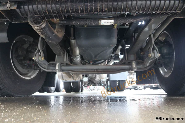 Sinotruk Steyr D7M 440 ch 6X4(10 roues) tracteur routier GNL (China VI) Châssis (1) | 86Trucks