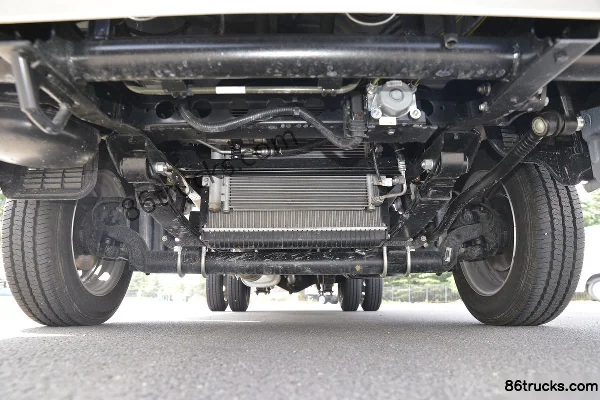 JAC Kaida X6 130hp 4X2(6 wheels) 3.8m refrigerated truck Chassis (1) | 86Trucks