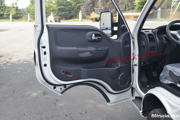JAC Kaida X6 1.8L 130hp 4X2(6 wheels) 3.95m Single Row Flatbed Micro Truck (China VI) Cab (2) | 86Trucks