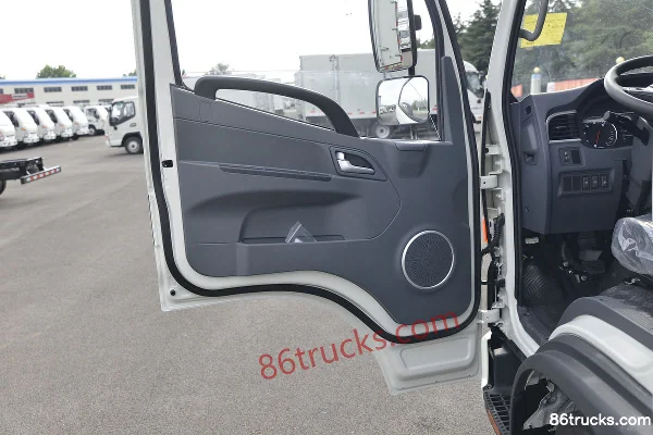 JAC Shuailing E carrosserie moyenne 131 ch 4X2(6 roues) camion léger plateau 3,85 m cabine avec couchette (China VI) (2) | 86Trucks