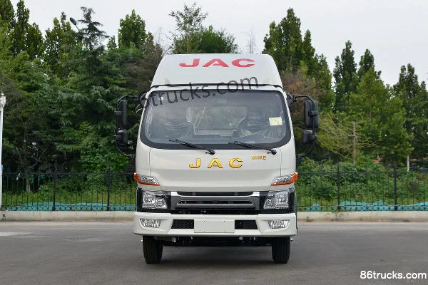 JAC Shuailing E medium body 160 hp 4X2(6 wheels) 4.18m single-row stake truck (China VI) Exterior (2) | 86Trucks