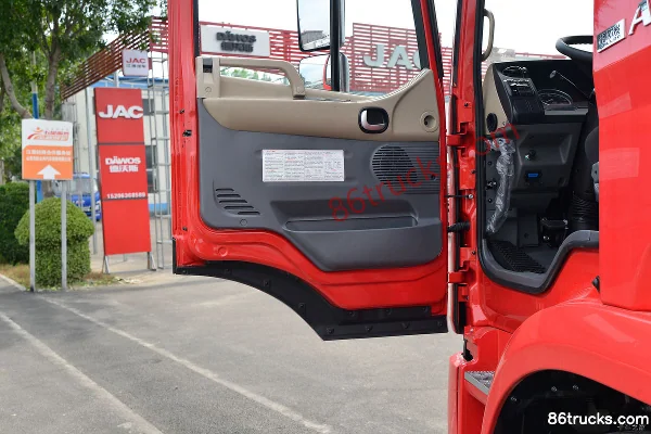 JAC Gallop A5L III Medium Truck 200hp 4X2(6 wheels) 7.8m box cargo truck Cab (2) | 86Trucks