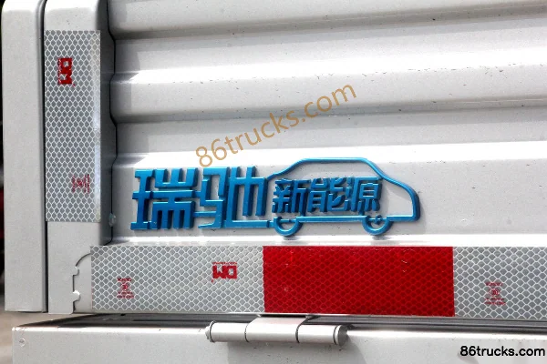 Ruichi EK01S 2.0T 2.7m single-row pure electric flatbed micro truck 31.25kWh 4X2(6 wheels) Body (3) | 86Trucks