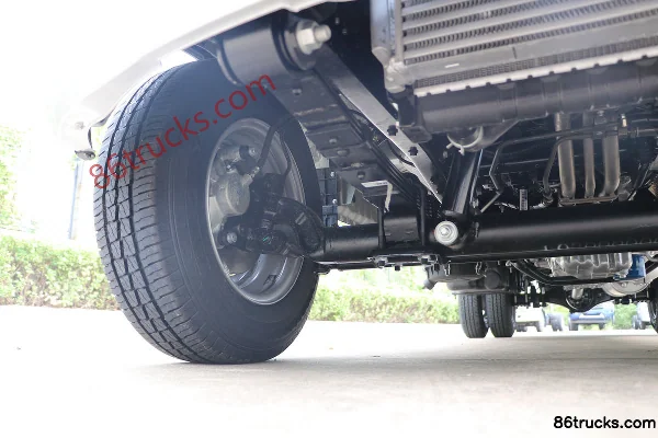 Foton Xiangling V3 1.5L 143hp 4X2(6 wheels) 3.7m single-row flatbed mini truck (China VI) Chassis (2) | 86Trucks