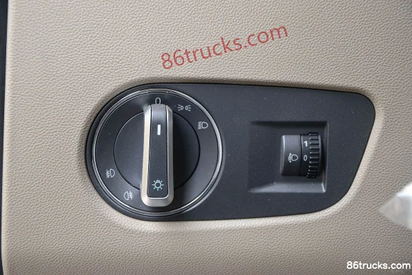 SHACMAN Delong M3000S Urban Standard Edition 350hp 8X4(12 wheels) 6.5m dump truck Cab (3) | 86Trucks