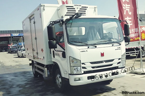 Qingling Isuzu Lingka 150 ch 4X2(6 roues) camion frigorifique 4,015 m Extérieur (3) | 86Trucks