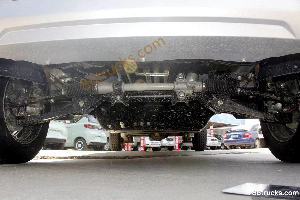 Wuling Rongguang Mini Truck 1.5L 107 hp 4X2(6 wheels) Gasoline 3.005m Single Row Stake Mini Truck Chassis (1) | 86Trucks