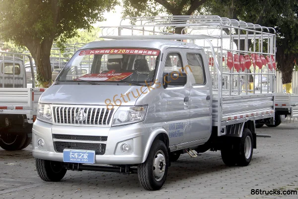 Ankai Shenqi T20L 1.5L 116hp 4X2(6 wheels) Gasoline 3.01m Double Row Stake Truck Exterior (3) | 86Trucks