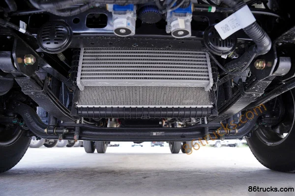 Foton Times Linghang 5 131 ch 4X2(6 roues) camion léger fourgon à cabine simple de 4,14 m (China VI) (carrosserie large) Châssis (1) | 86Tru