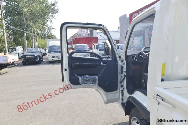 Foton Forland S1 1.6L 122hp 4X2(6 wheels) Gasoline 3.7m Single Row Flatbed Light Truck Cab (1) | 86Trucks