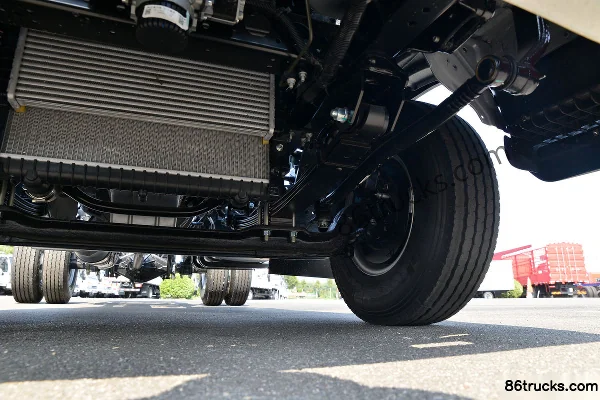 JAC Junling V6 115 hp 4X2(6 wheels) 3.85m semi-row stake truck Chassis (3) | 86Trucks