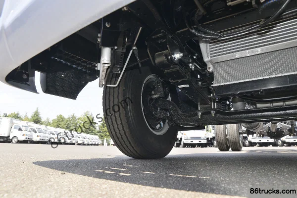JAC Junling A8 160hp 4X2(6 wheels) 4.18m Single Row Stake Truck (China VI) Chassis (2) | 86Trucks