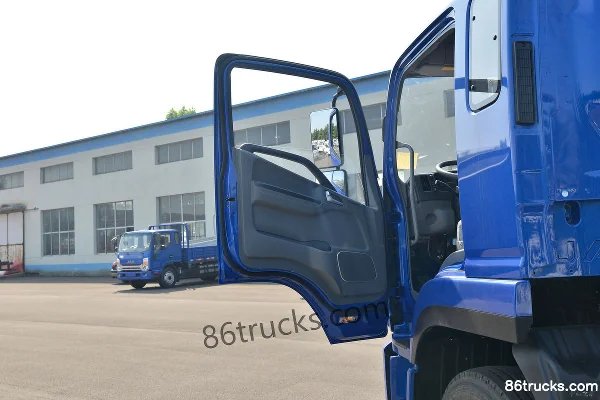 JAC Dewos V9 220 hp 4X2(6 wheels) 5.95m Cage Van Cargo Truck Cab (1) | 86Trucks