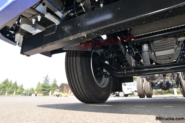 JAC Dewos V9 220 hp 4X2(6 wheels) 5.95m Cage Van Cargo Truck Chassis (2) | 86Trucks
