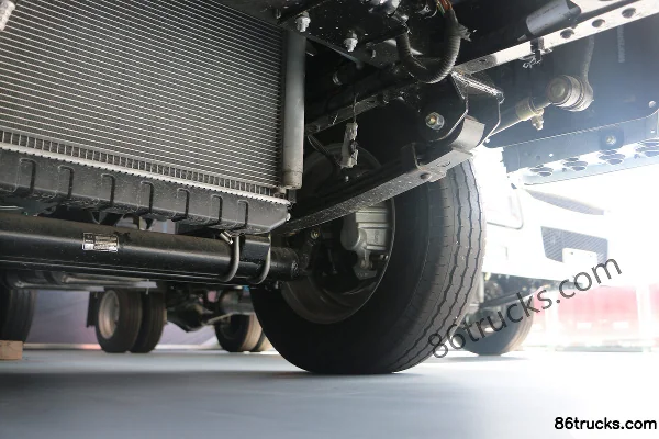 Yuejin Fuxing S70 Basement Edition 1.5L 113 hp 4X2(6 wheels) 3.65m single-row flatbed light truck (China VI) Chassis (3) | 86Trucks