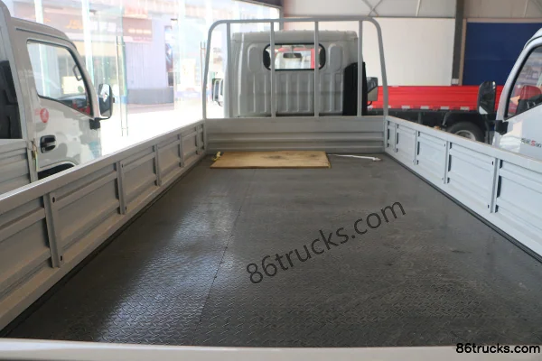 Yuejin Fuxing S70 Basement Edition 1.5L 113 hp 4X2(6 wheels) 3.65m single-row flatbed light truck (China VI) Body (3) | 86Trucks