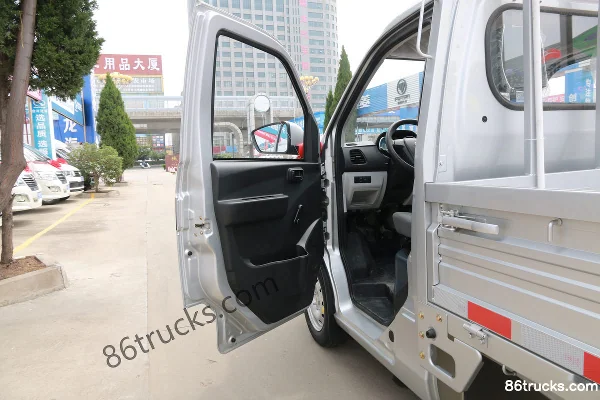 Karry Youjin T50 Luxury 1.5L 116 hp 4X2(6 wheels) Gasoline 3.2m Single Row Flatbed Mini Truck (China VI) Cab (1) | 86Trucks