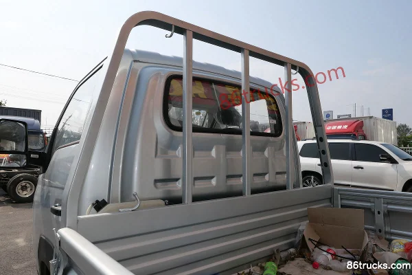 Sinotruk HOWO Xiaoshuai 120hp 4X2(6 wheels) 3.95m single-row flatbed light truck (hydraulic brake) Body (3) | 86Trucks