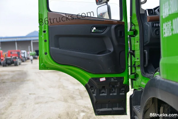 Dongfeng DV5 7.7L Diesel 350hp 8X4(12 wheels) Fast Gear 10-Speed 6.2m Dump Truck Cab (2) | 86Trucks