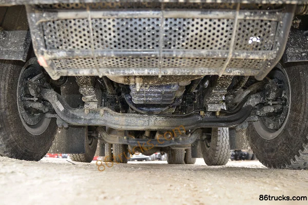 Dongfeng DV5 7.7L Diesel 350hp 8X4(12 wheels) Fast Gear 10-Speed 6.2m Dump Truck Chassis (1) | 86Trucks