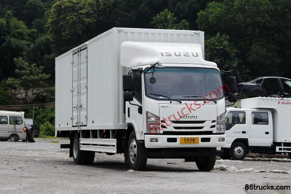 Qingling Isuzu 700P 189 hp 4X2(6 wheels) 5.2m Double Row Van Cargo Truck Exterior