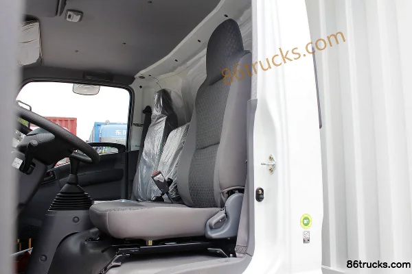 Isuzu 700P 189 ch 4X2(6 roues) camion porteur fourgon, cabine simple, 4,3 m (3) | 86Trucks