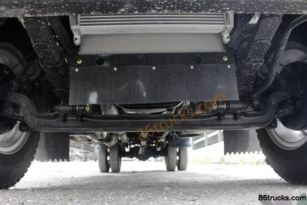 Isuzu 700P 189 ch 4X2(6 roues) camion porteur fourgon, cabine simple, 4,3 m Châssis (2) | 86Trucks