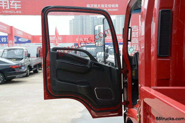 Tangjun Ouling S3 150hp 4X2(6 wheels) 3.88m Semi-row Flatbed Light Truck Cab (1) | 86Trucks