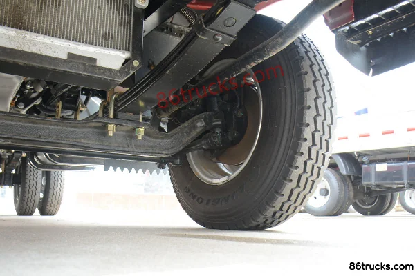 Tangjun Ouling S3 150hp 4X2(6 wheels) 3.88m Semi-row Flatbed Light Truck Chassis (3) | 86Trucks
